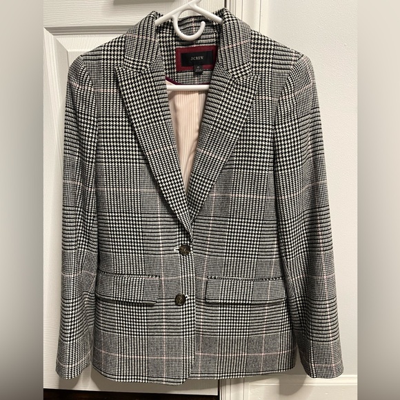 Blazer - Picture 1 of 7